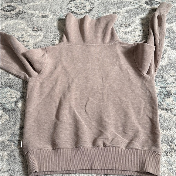 Varley Vine 1/2 Zip Pullover - Picture 9 of 11